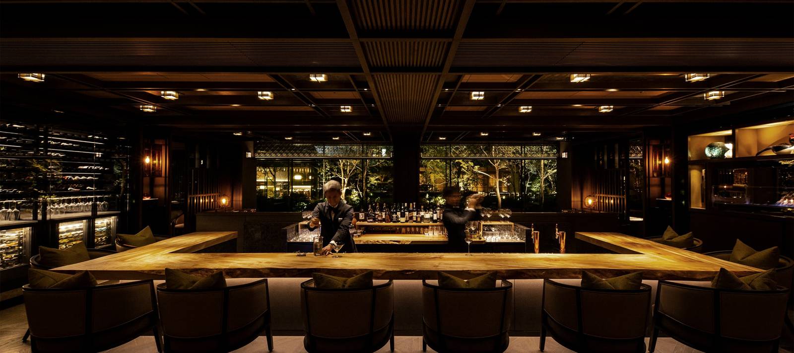 HOTEL THE MITSUI KYOTO THE GARDEN BAR 吧台與庭園窗景