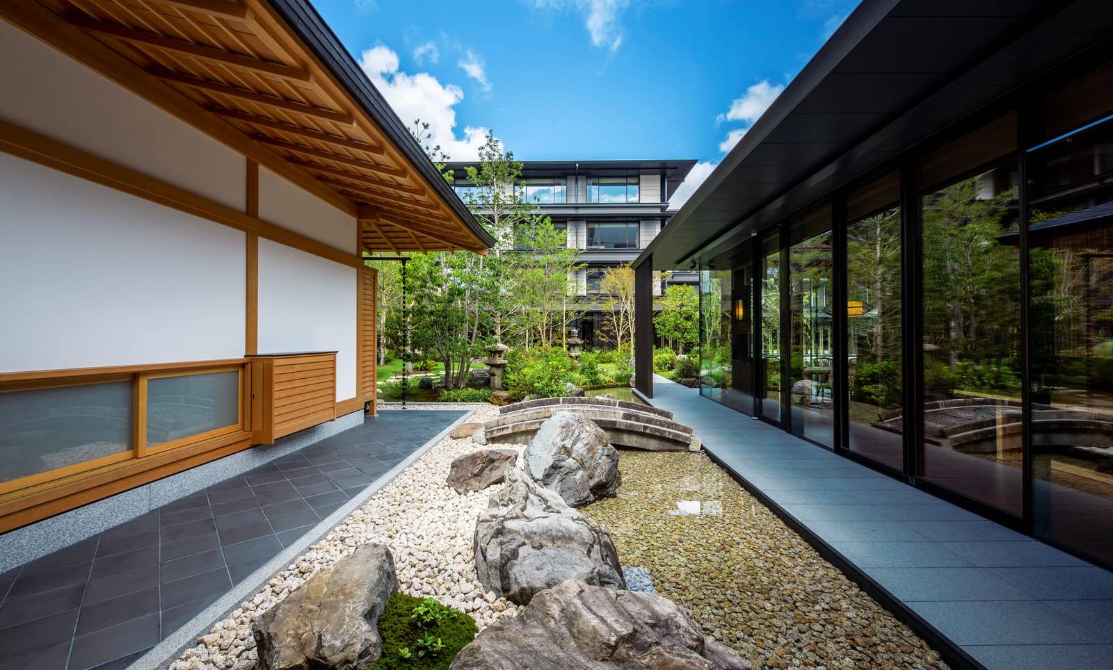 HOTEL THE MITSUI KYOTO 庭園石景與木造緣側