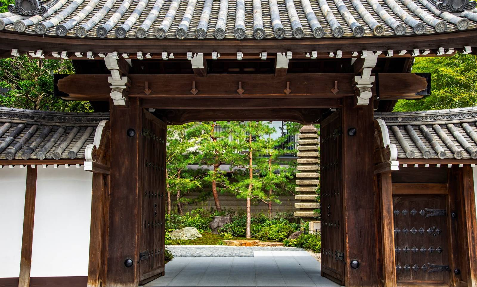 HOTEL THE MITSUI KYOTO 梶井宮門與門後庭園