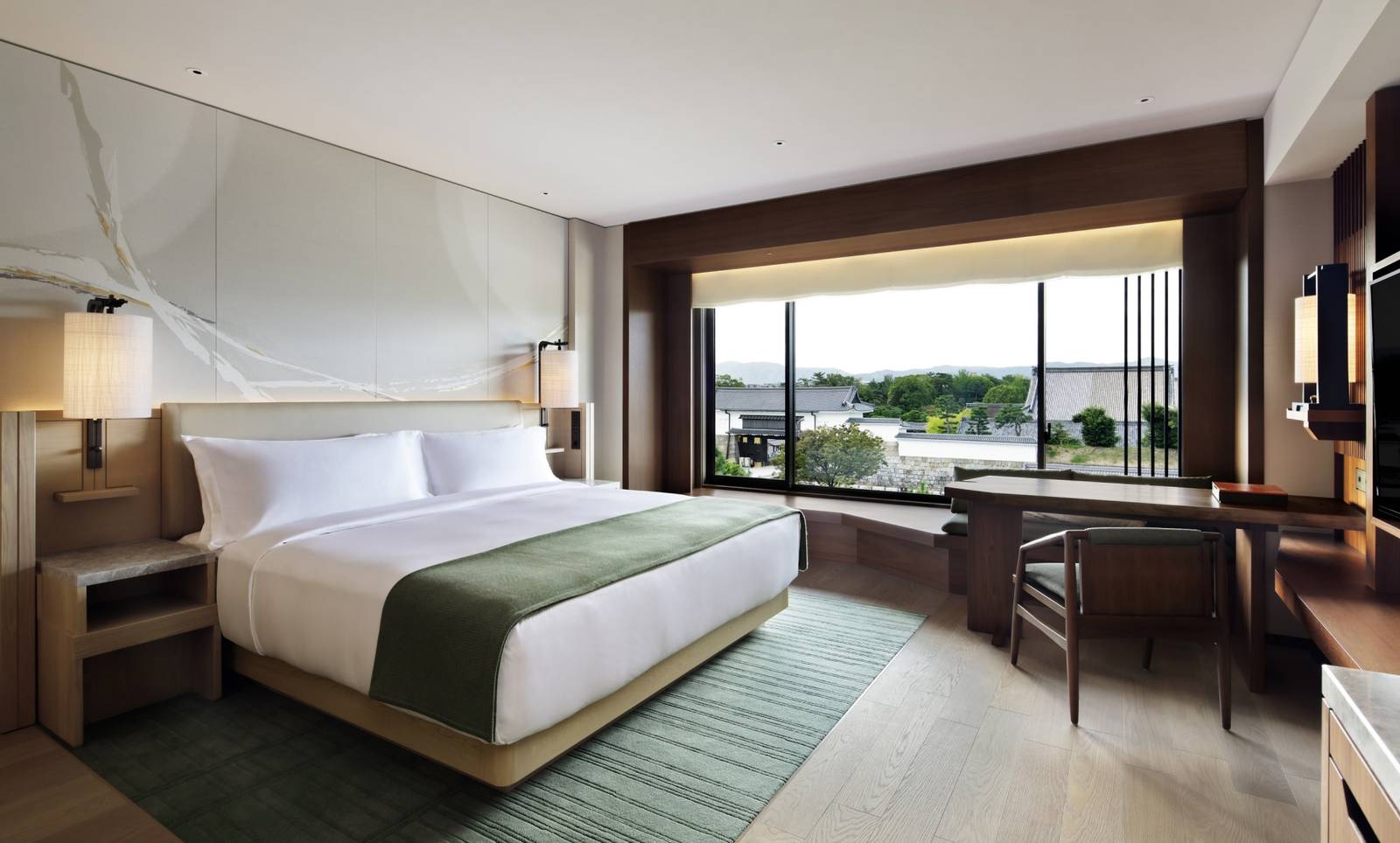 HOTEL THE MITSUI KYOTO Nijo Room 大床客房與窗景