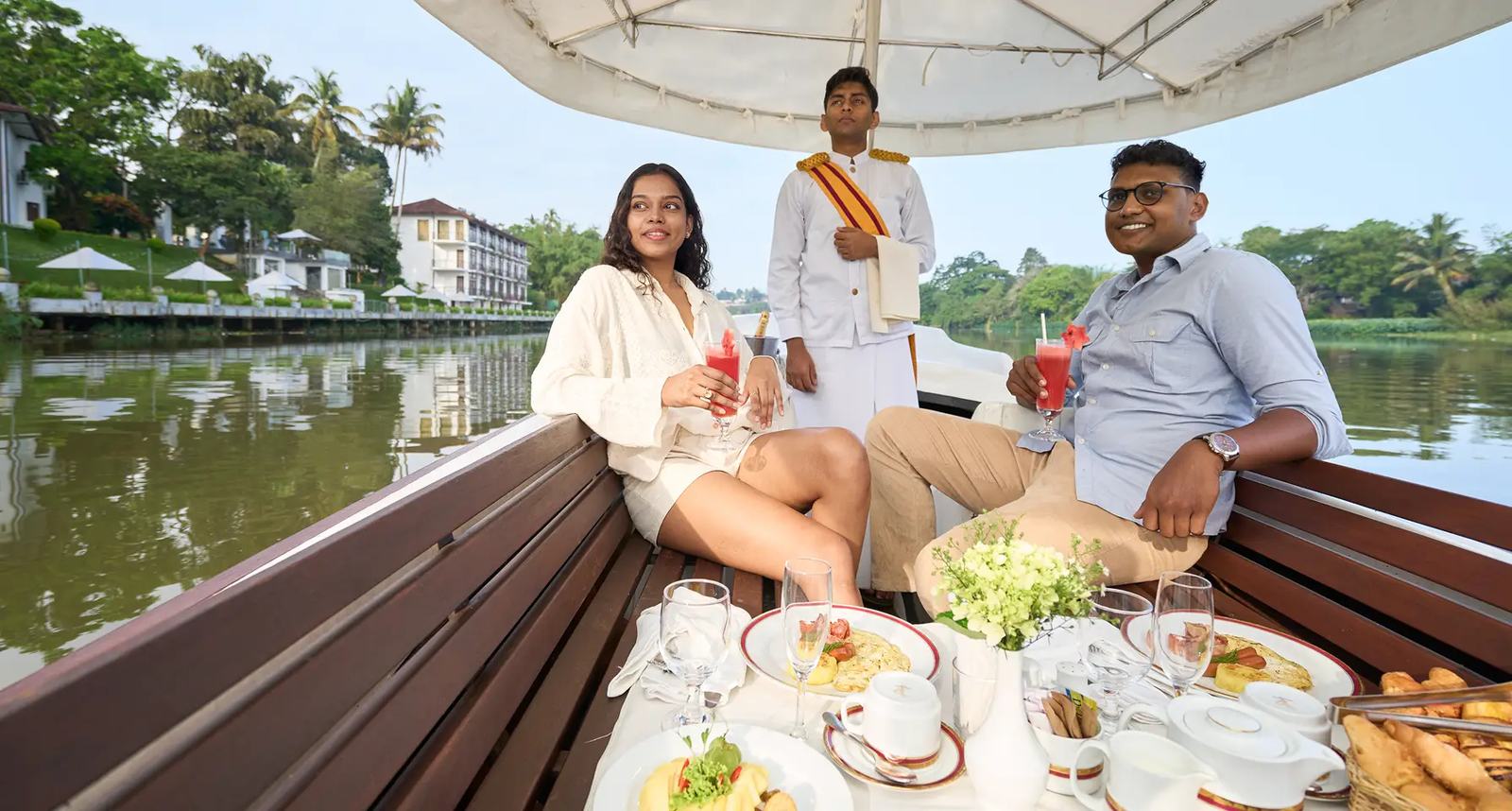 Mahaweli Reach Hotel 河上早餐體驗