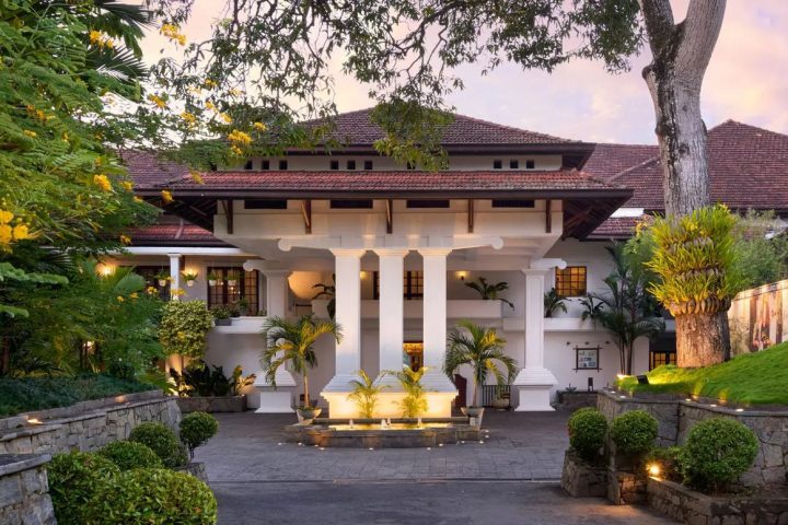 康提 Mahaweli Reach Hotel 河畔飯店