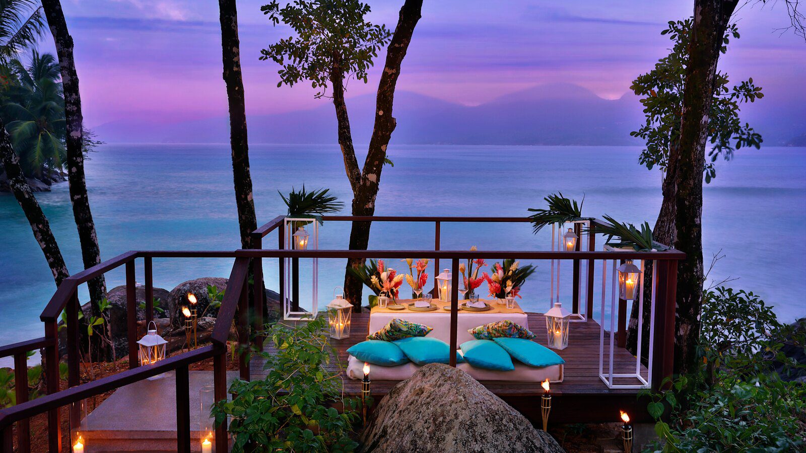Mango House Seychelles 海景平台私人晚餐布置