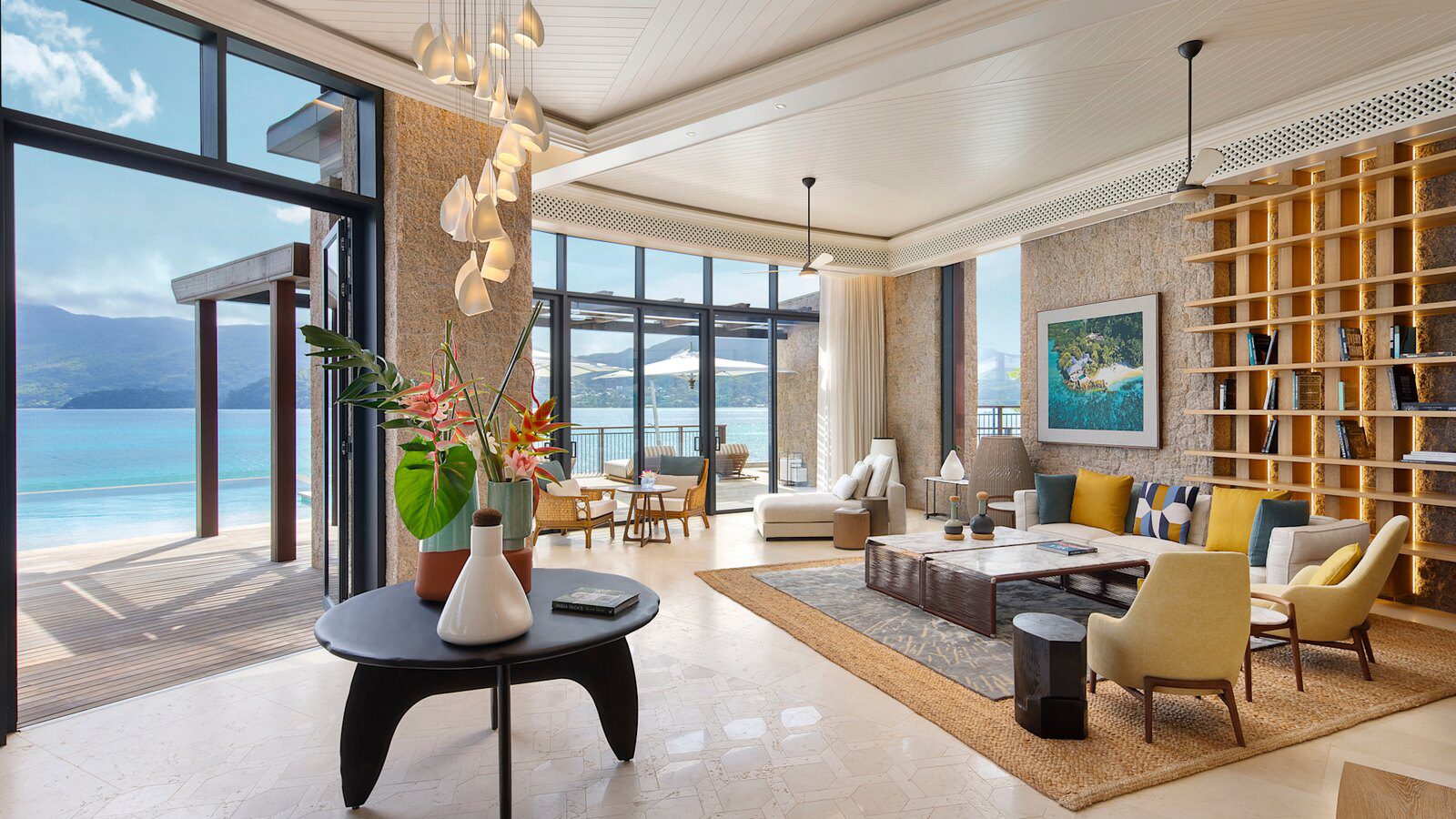 Mango House Seychelles 海景客房明亮起居空間