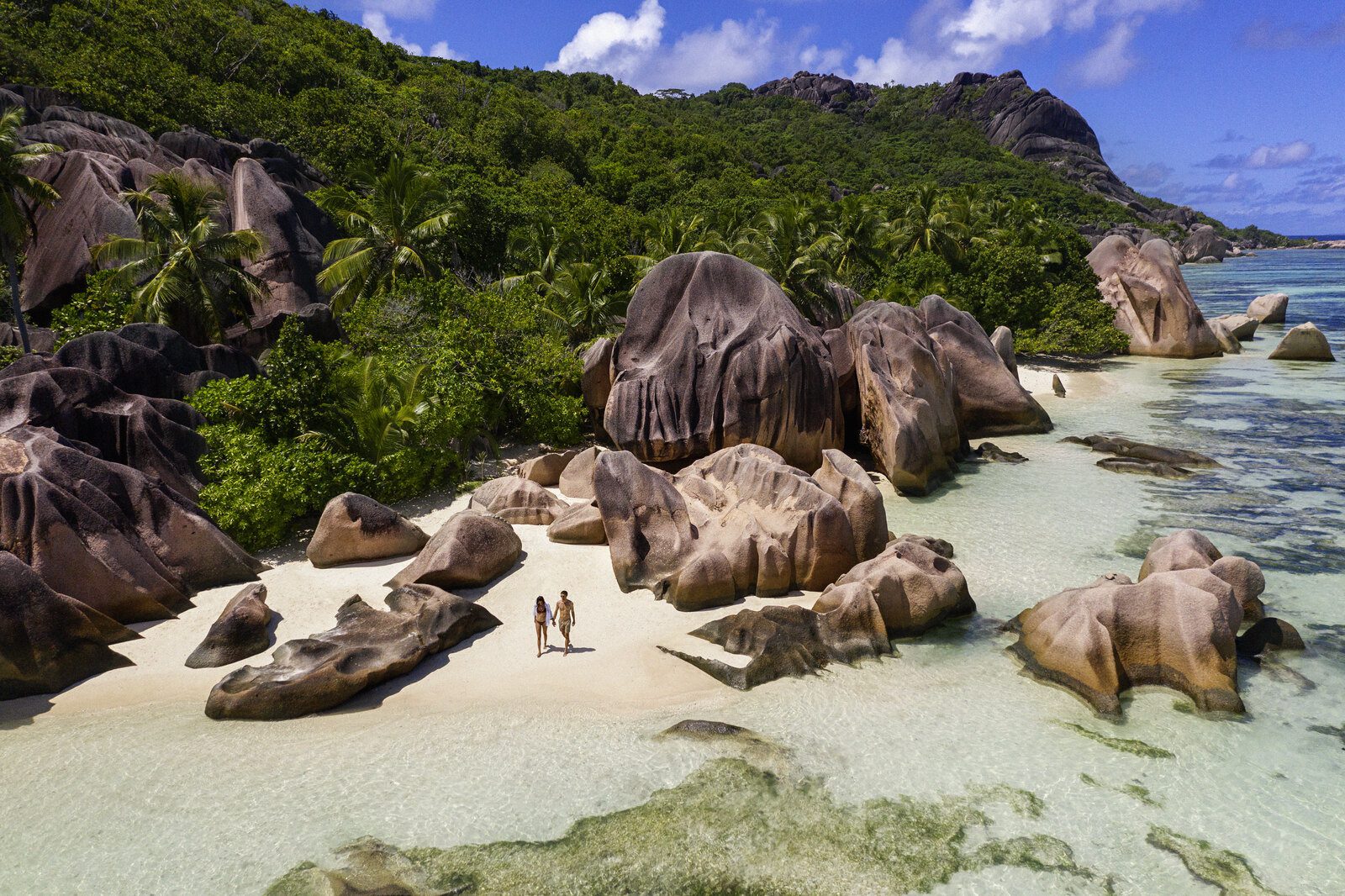 普拉蘭島 Anse Lazio 白沙灘、花崗岩與碧綠海水