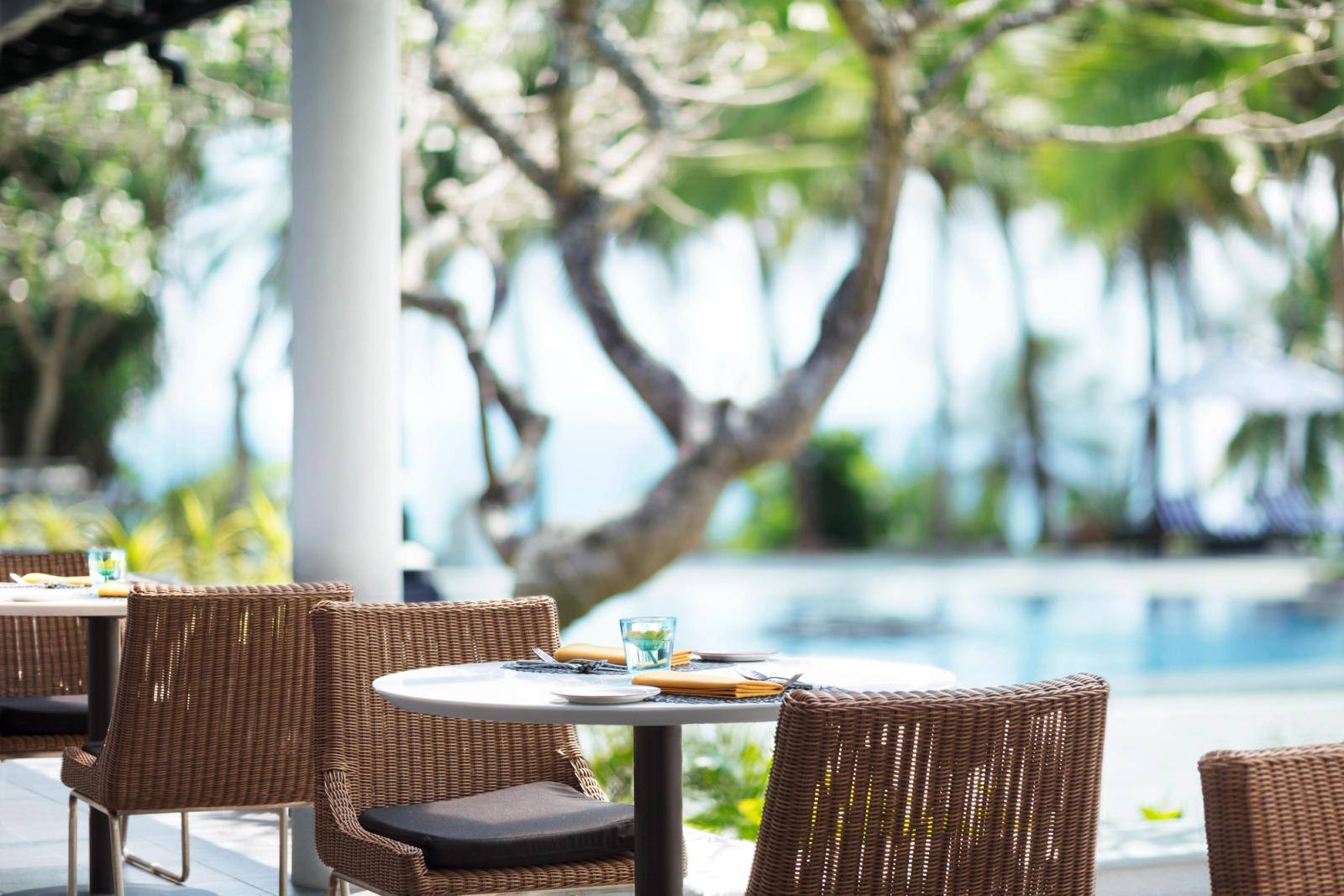 Taj Bentota Resort & Spa 池畔景觀餐廳