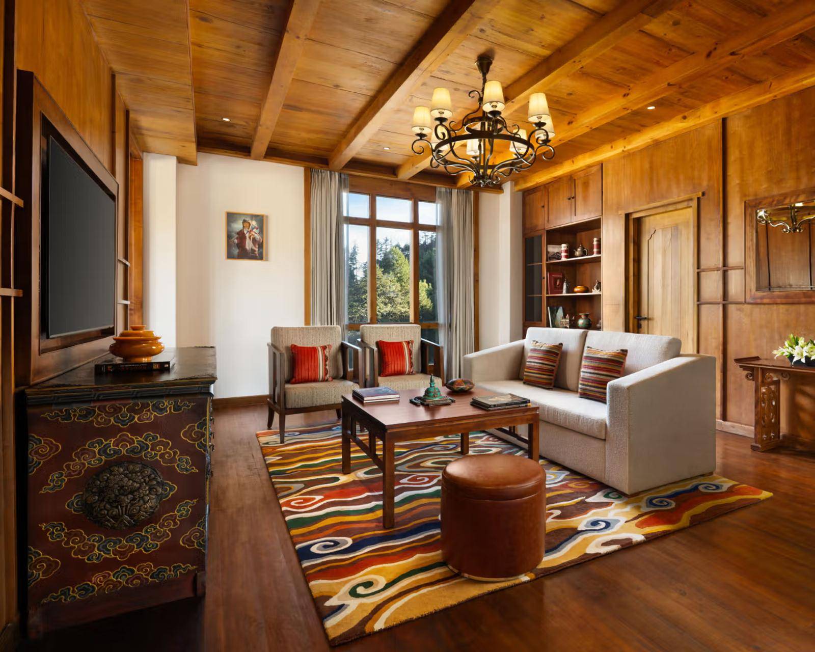 Taj Gangtey Resort & Spa 木質調谷景客房