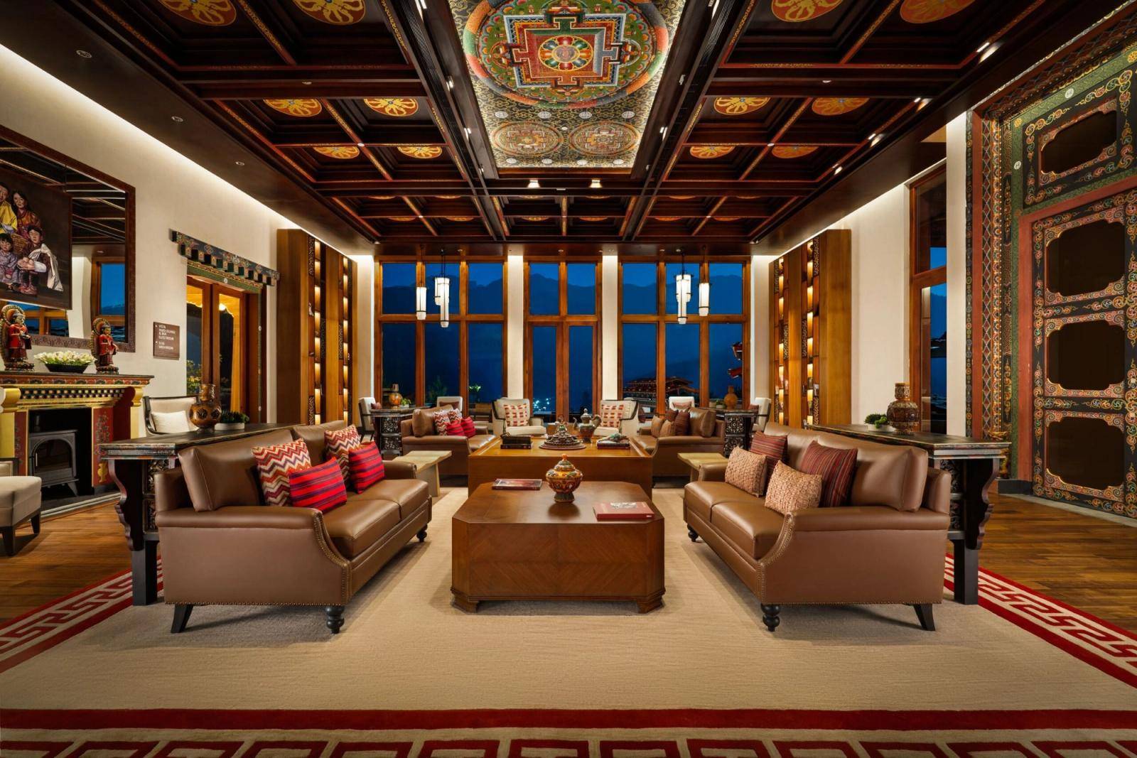Taj Paro Resort & Spa 木質休憩廳