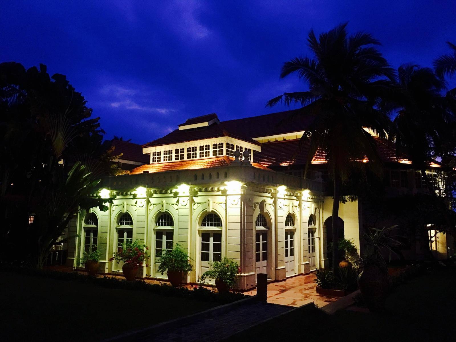 Taj Samudra Colombo 夜間建築外觀