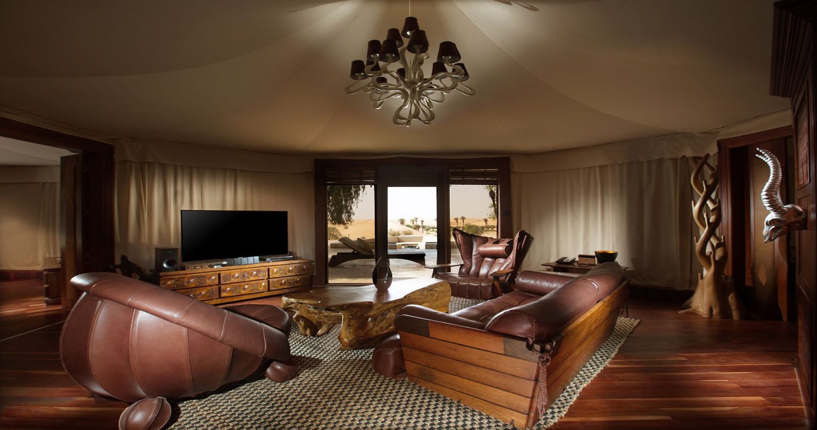 Telal Resort Al Ain Domani Pool Villa 起居室
