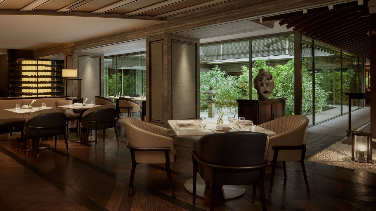 京都麗思卡爾頓酒店 La Locanda 義式餐廳與庭園窗景