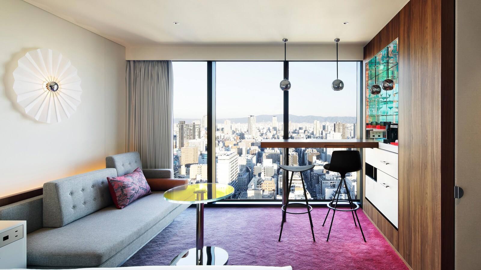W Osaka Wonderful King 客房與城市景觀
