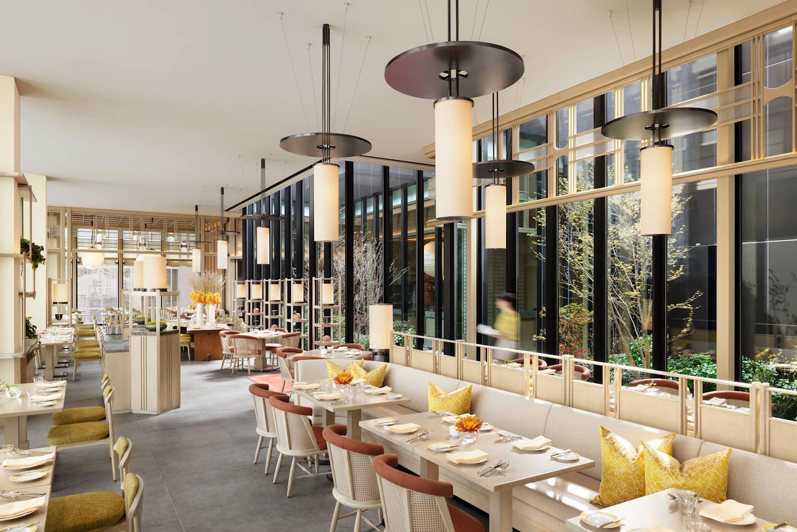 大阪華爾道夫酒店 Jolie Brasserie 法式餐廳明亮用餐區