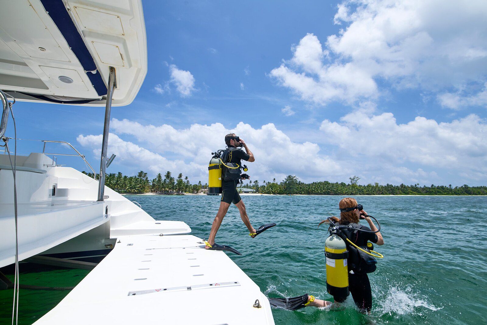 旅客從 Waldorf Astoria Seychelles Platte Island 出發潛水