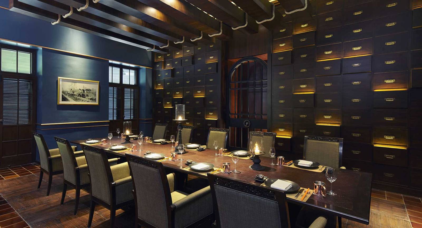 清邁安納塔拉度假酒店 The Service at 1921 House 的包廂長桌