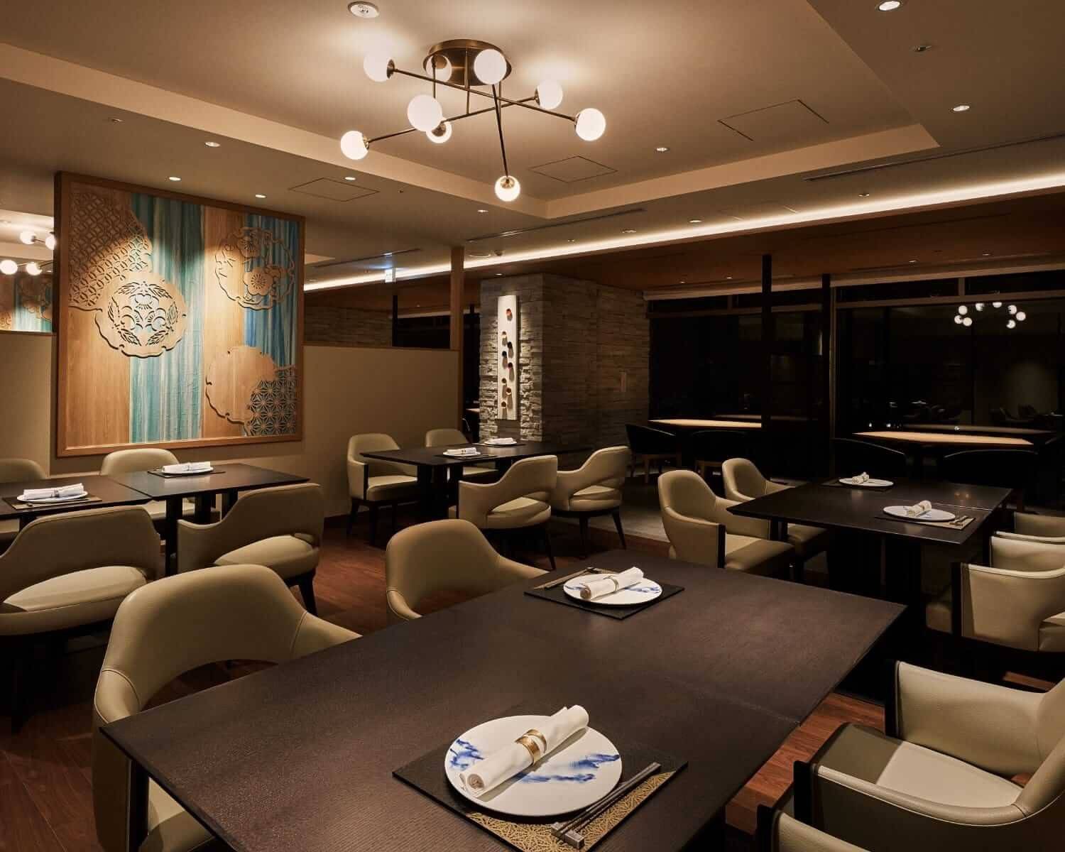 熱海・伊豆山 佳ら久和會席餐廳「六つ喜」用餐區