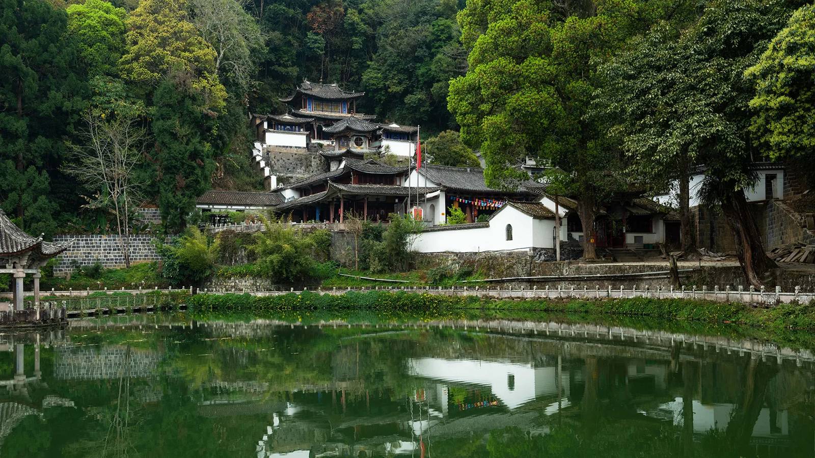 騰衝和順古鎮的池塘與老宅（目的地參考）