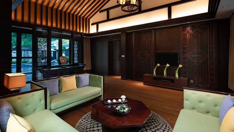 騰衝悅榕庄 Presidential Villa 的客廳