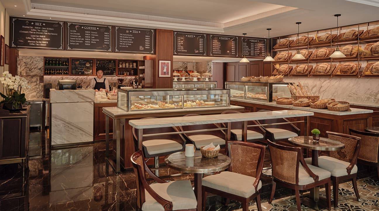 上海建業里嘉佩樂酒店 La Boulangerie 麵包坊的櫃台與座位