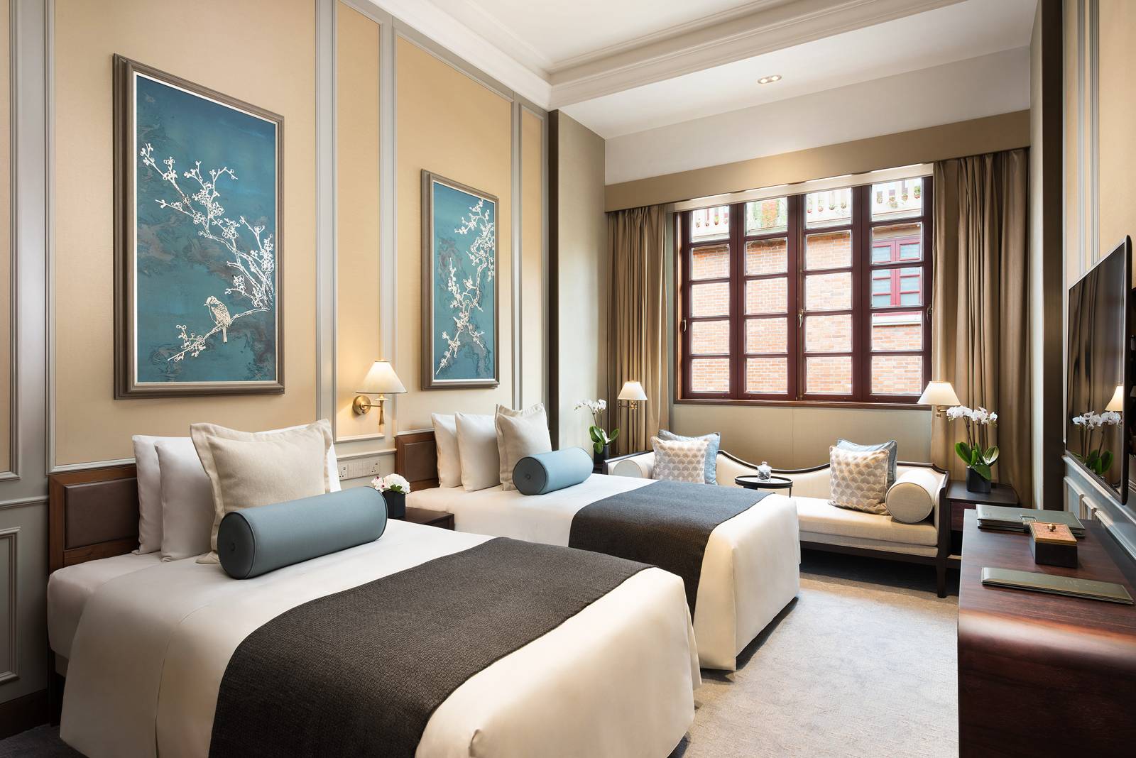 上海建業里嘉佩樂酒店 Shikumen Garden Villa 的雙床臥室