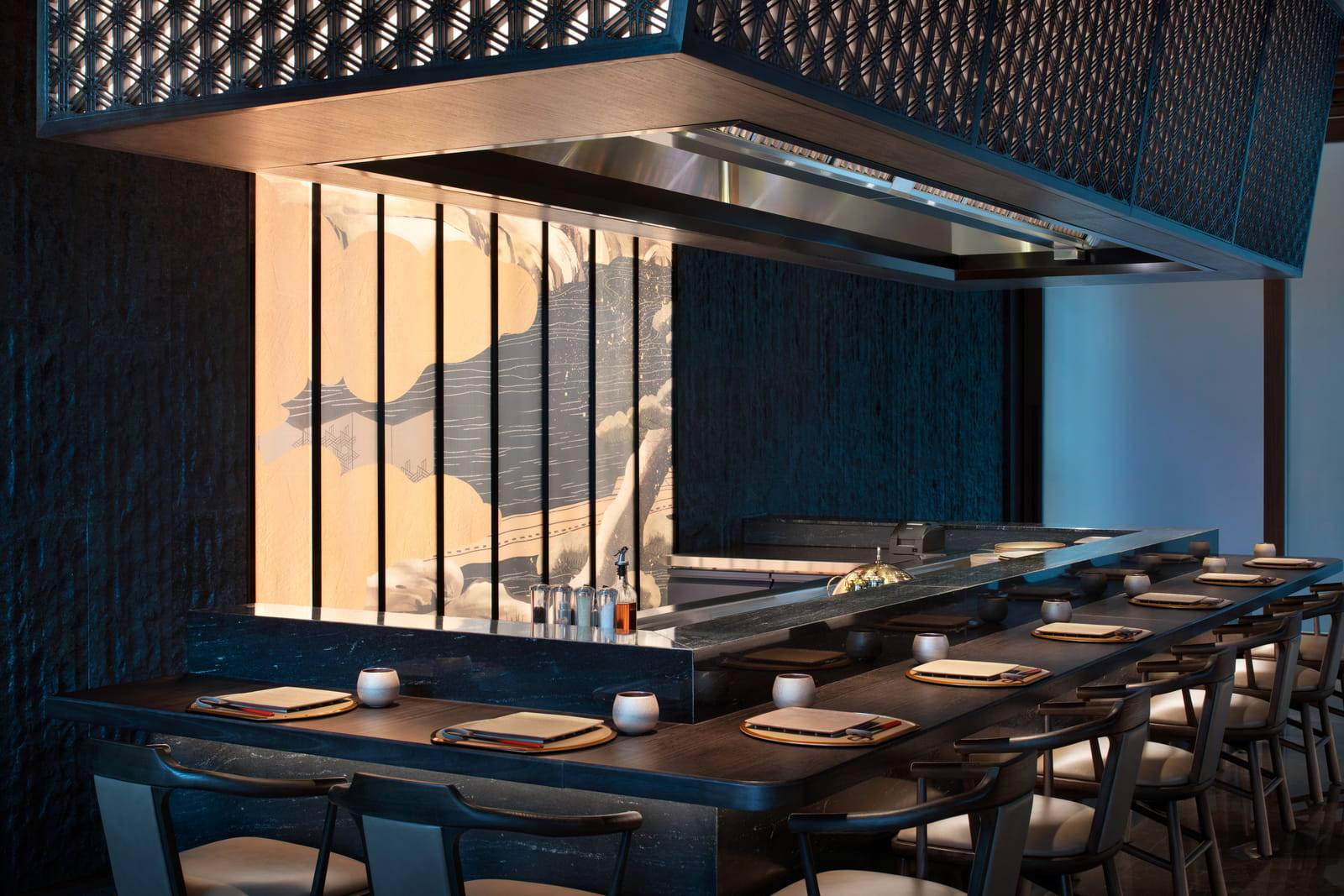 深圳四季酒店 MATSUYI 的鐵板燒吧檯