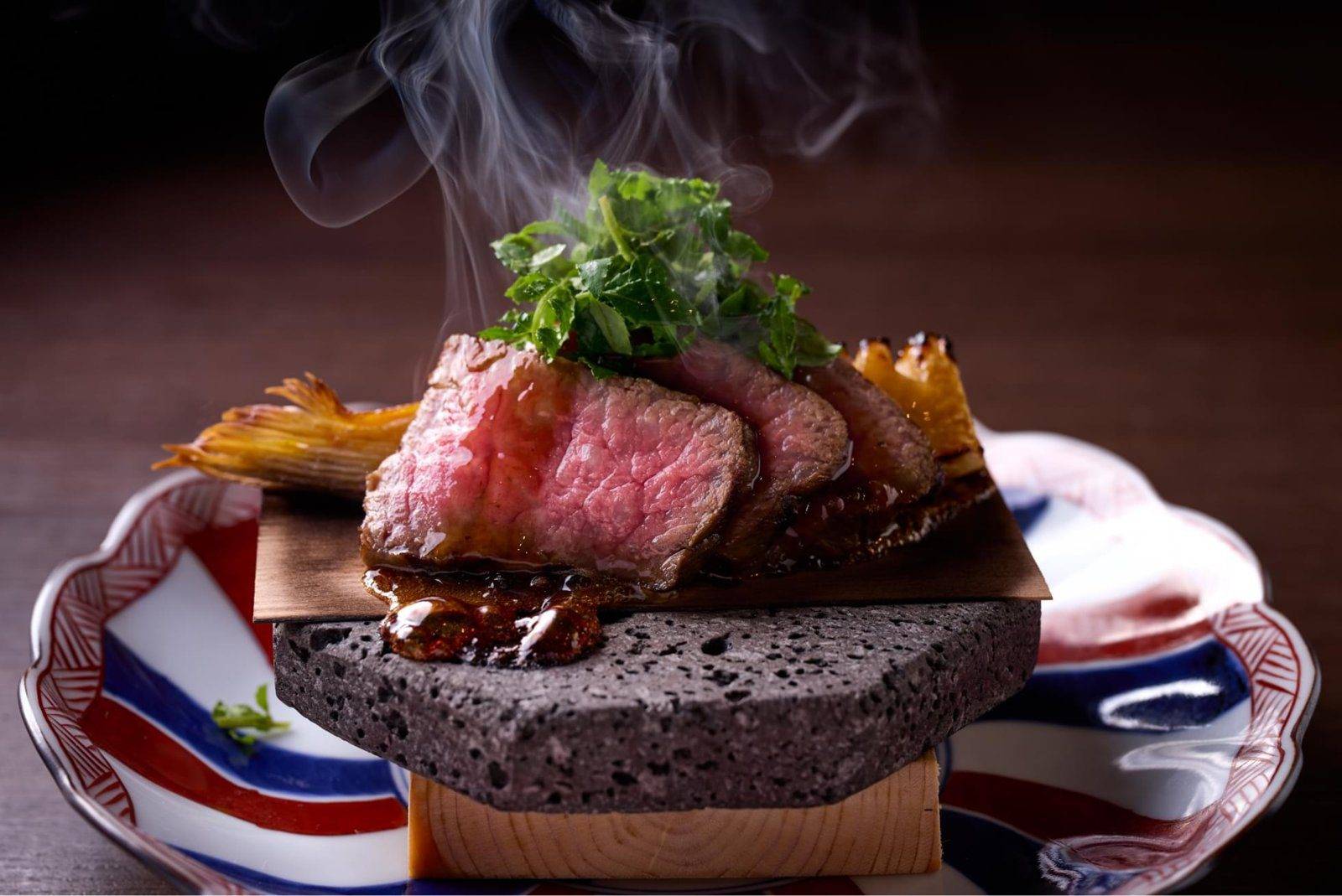箱根・翠松園晚餐的牛肉料理
