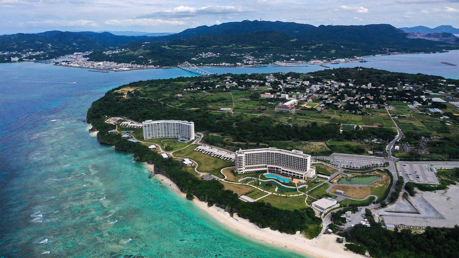 沖繩瀨底希爾頓度假酒店與瀨底島海岸空拍