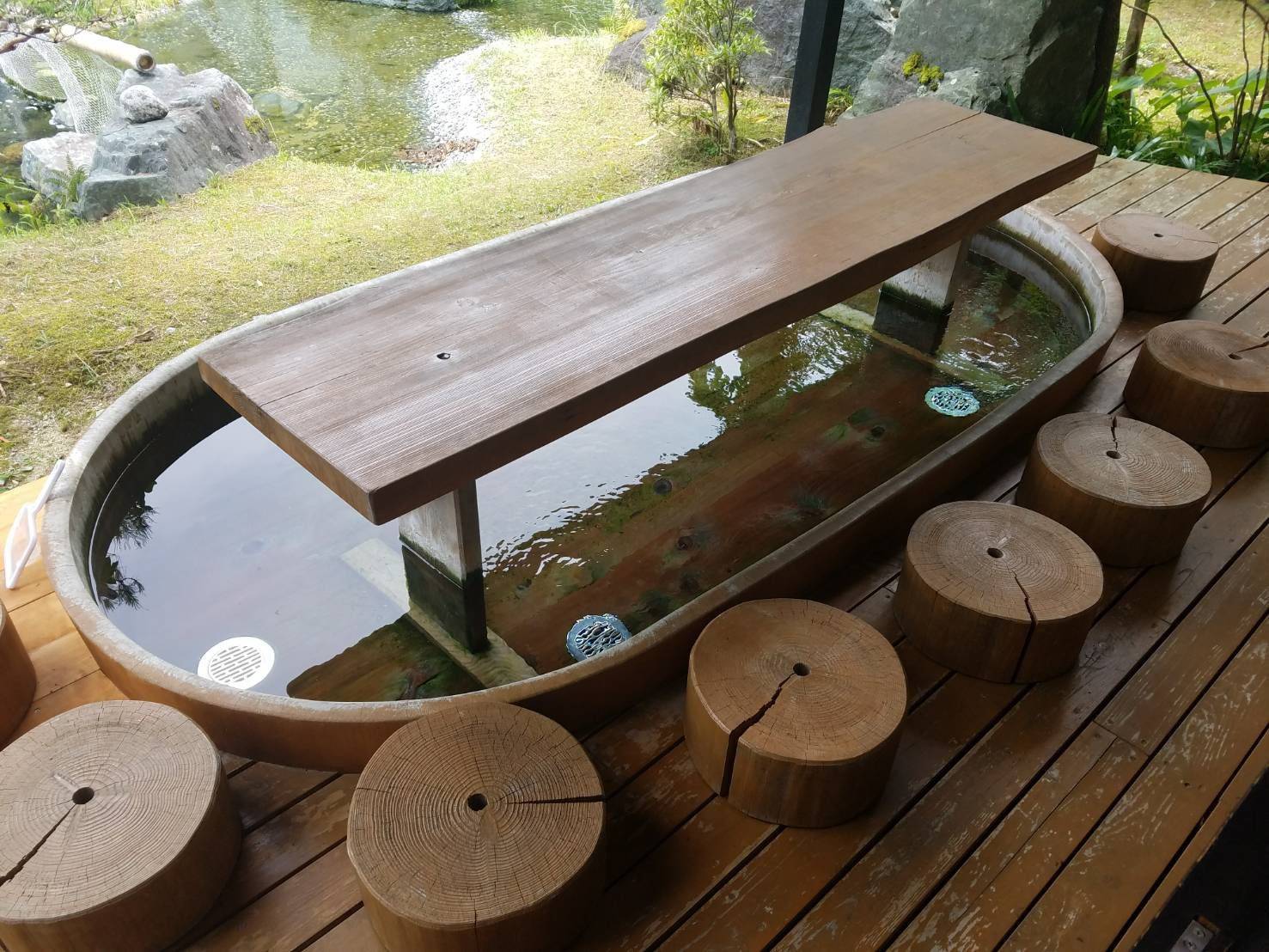 昼神溫泉 御宿山翠 庭園裡的盥喫茶足湯