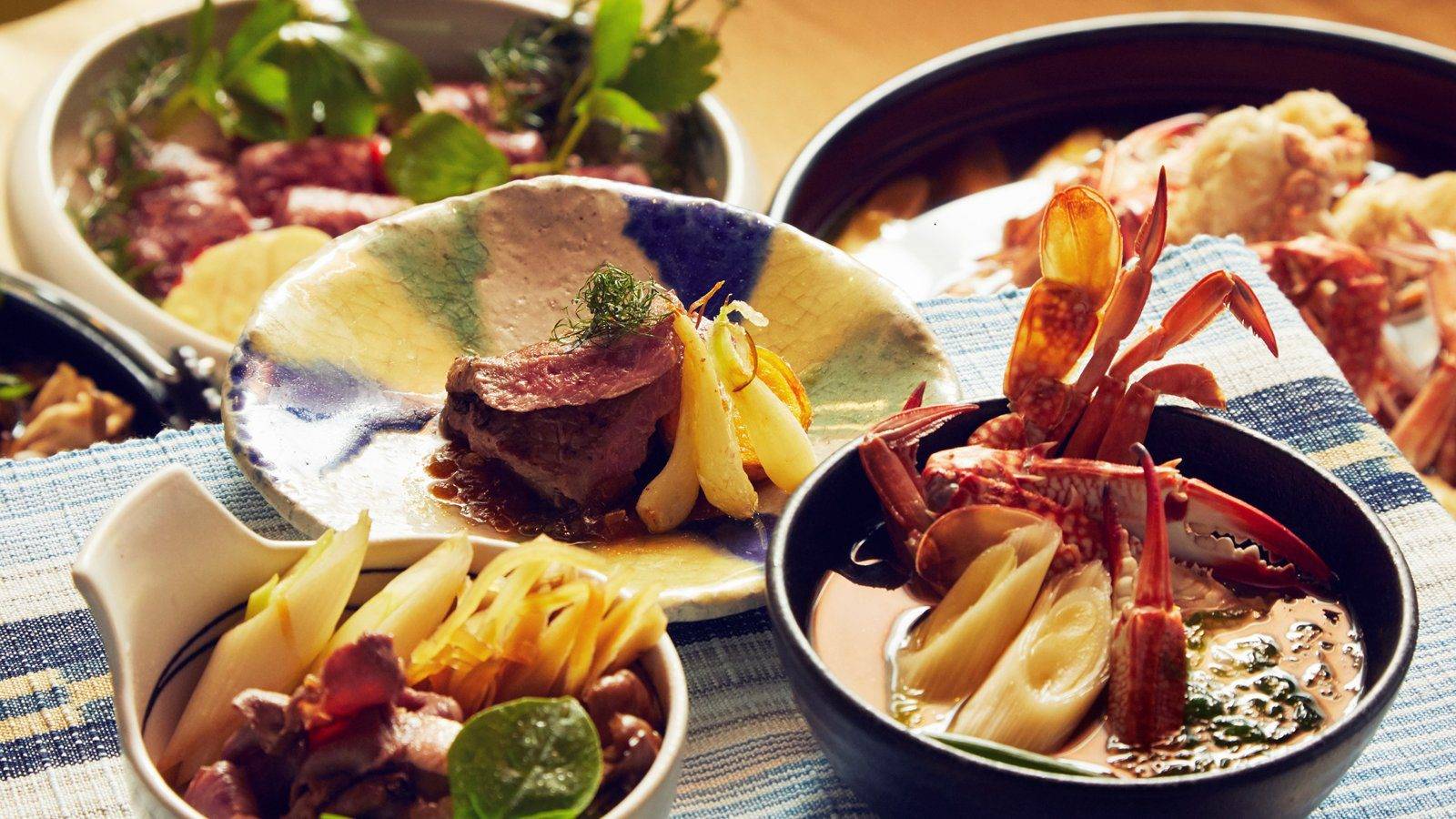 星野集團 西表島飯店螃蟹湯、燒肉與島蔬菜的晚餐