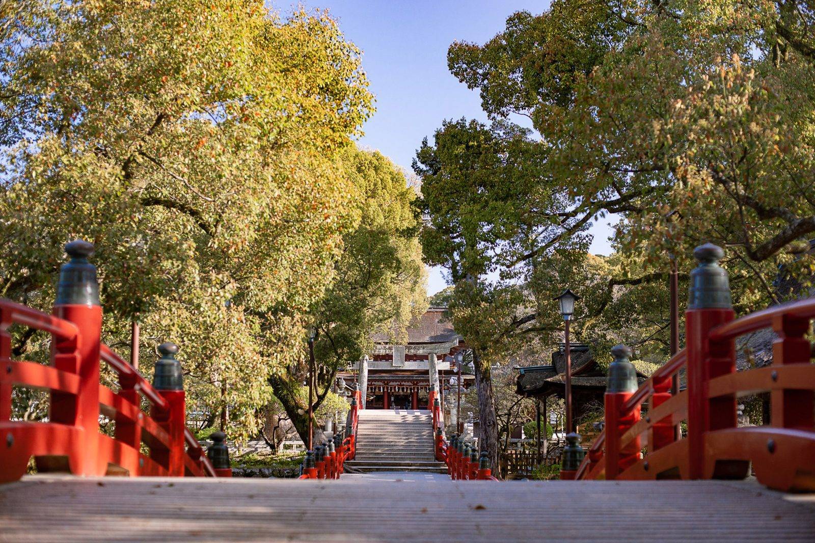 太宰府天滿宮的朱紅色橋與鳥居