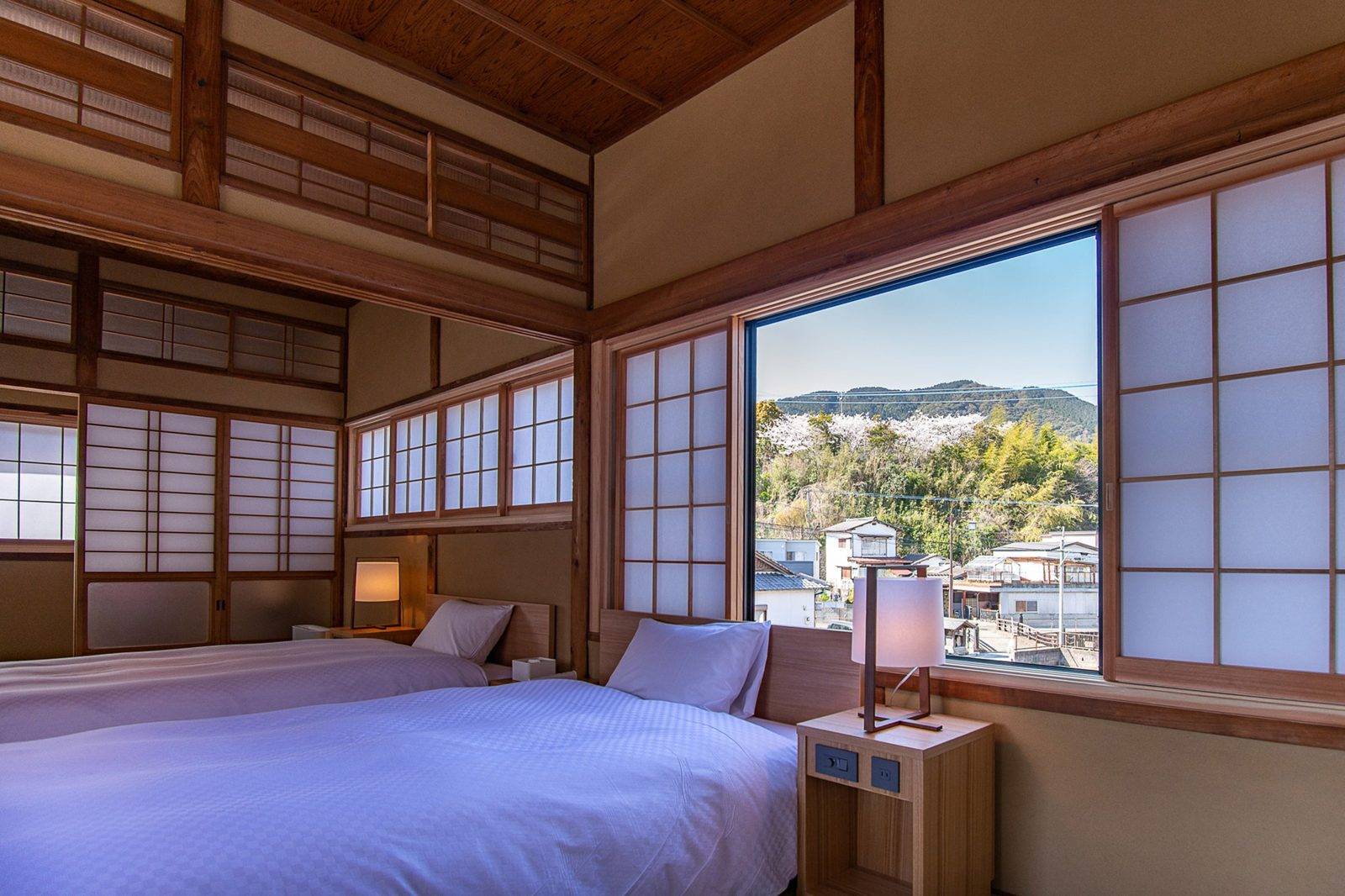 HOTEL CULTIA 太宰府雙床和室與窗外山景