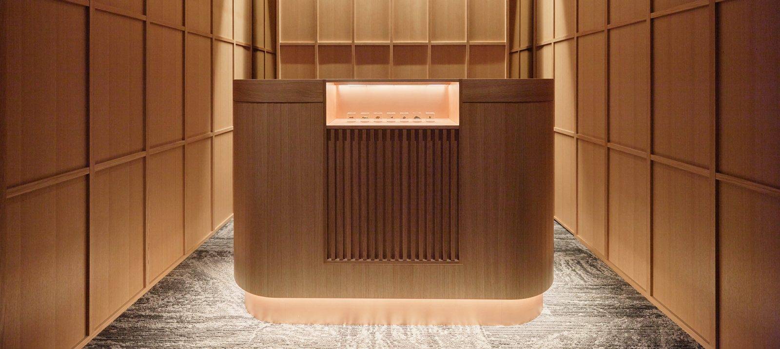 Hotel VMG Kyoto 鴨川 木造櫃台