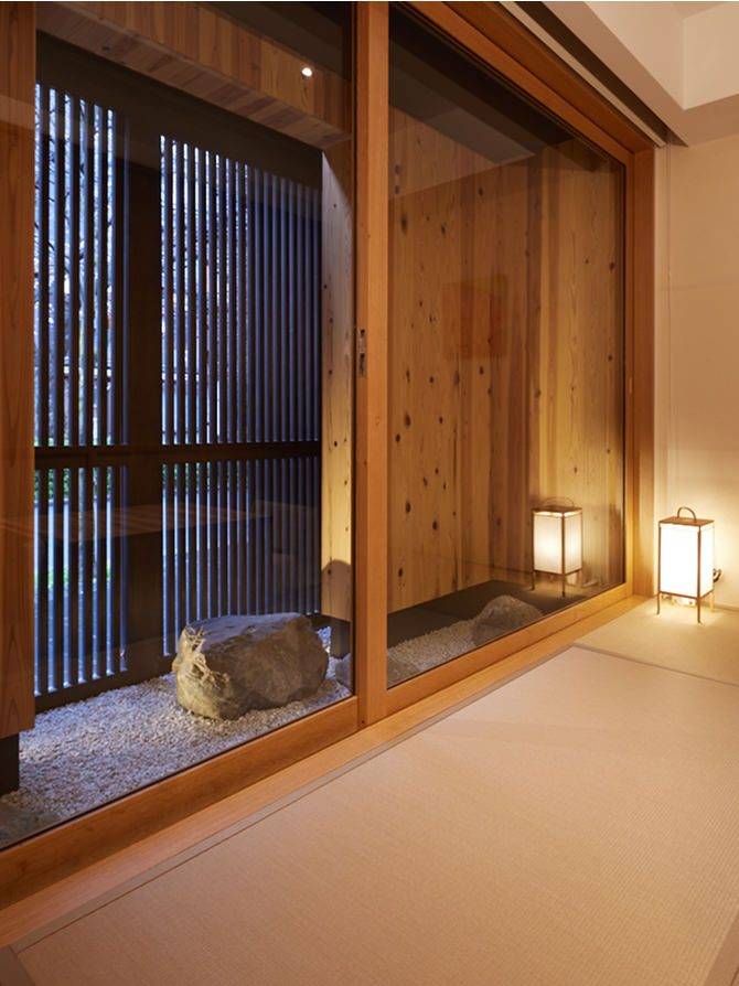 Hotel VMG Kyoto 鴨川 格子窗邊的和室