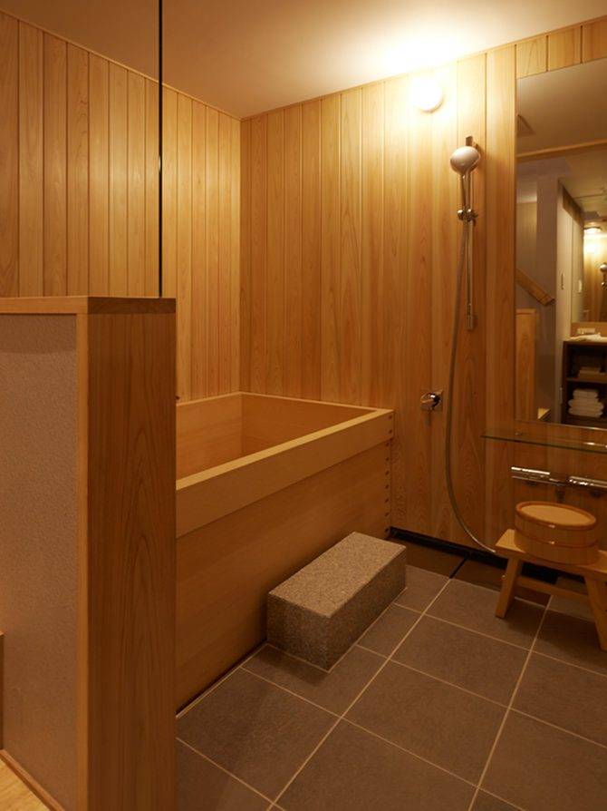 Hotel VMG Kyoto 鴨川 木造浴室與浴槽