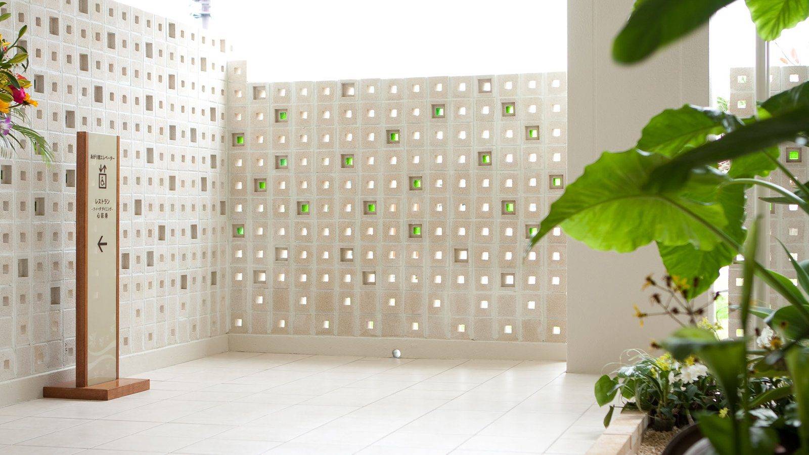HOTEL YUGAF INN OKINAWA Field Park Tower 入口