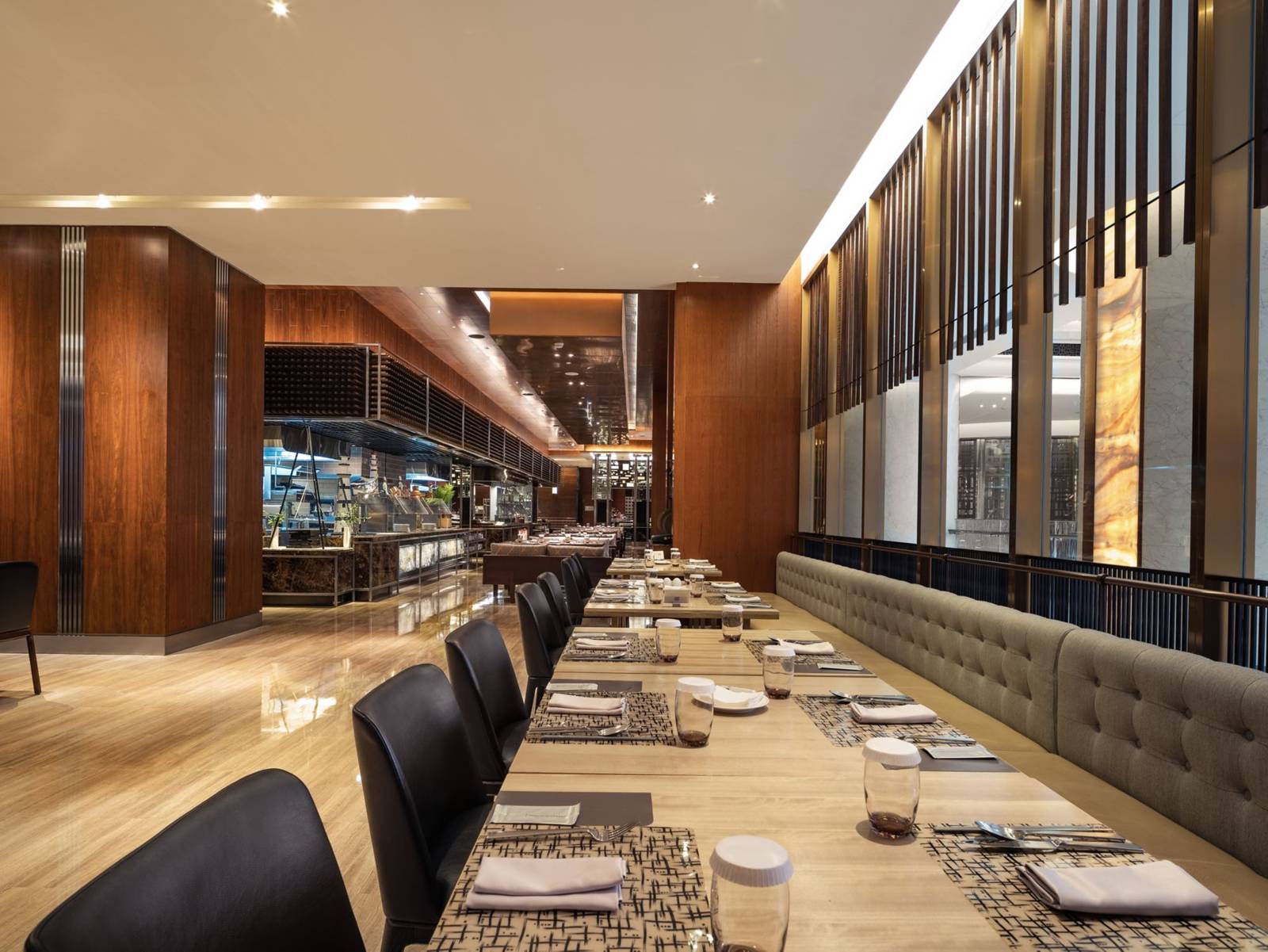 澳門JW萬豪酒店 Urban Kitchen 的長桌用餐區