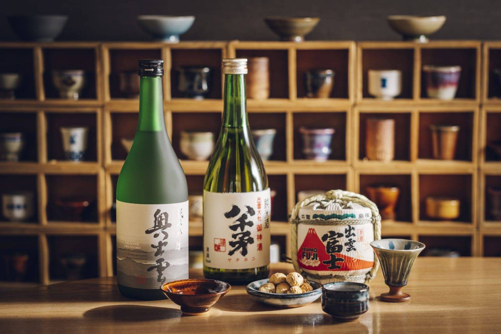 界 玉造 日本酒吧台