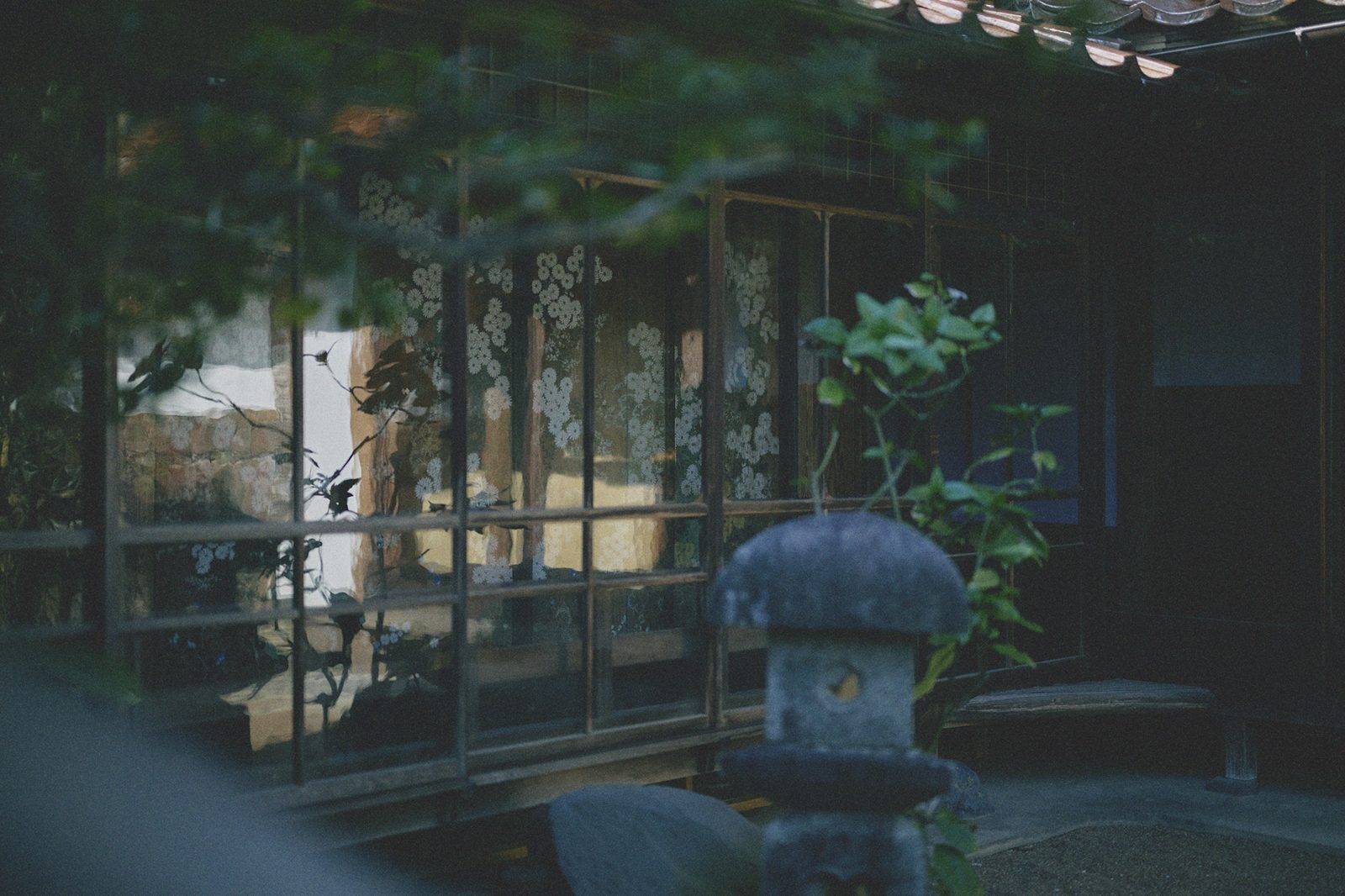 風之 倉吉庭園與石燈籠