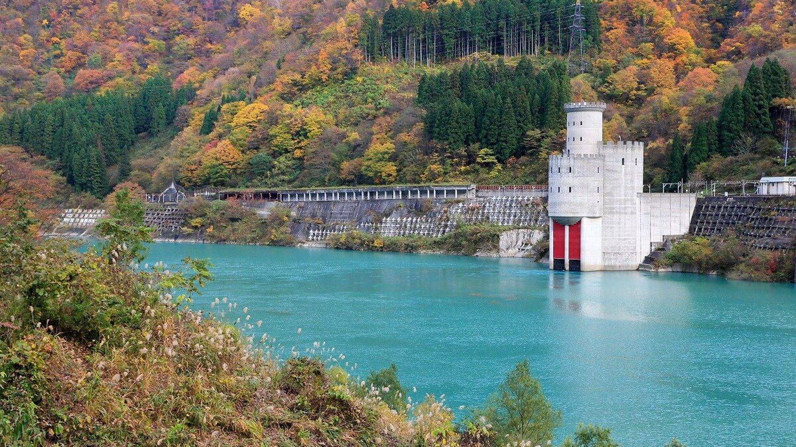 黑部・宇奈月溫泉 山之端黑部川畔的旅館外觀