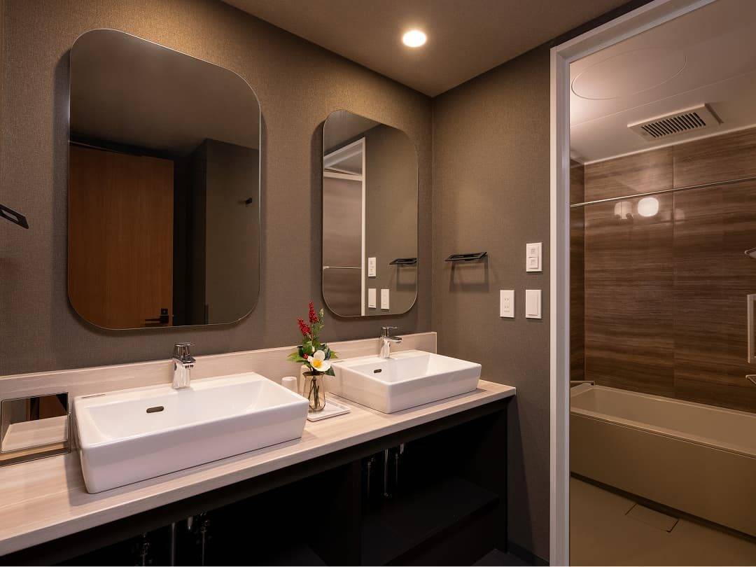 MIMARU SUITES 東京 淺草 雙洗手台與浴室
