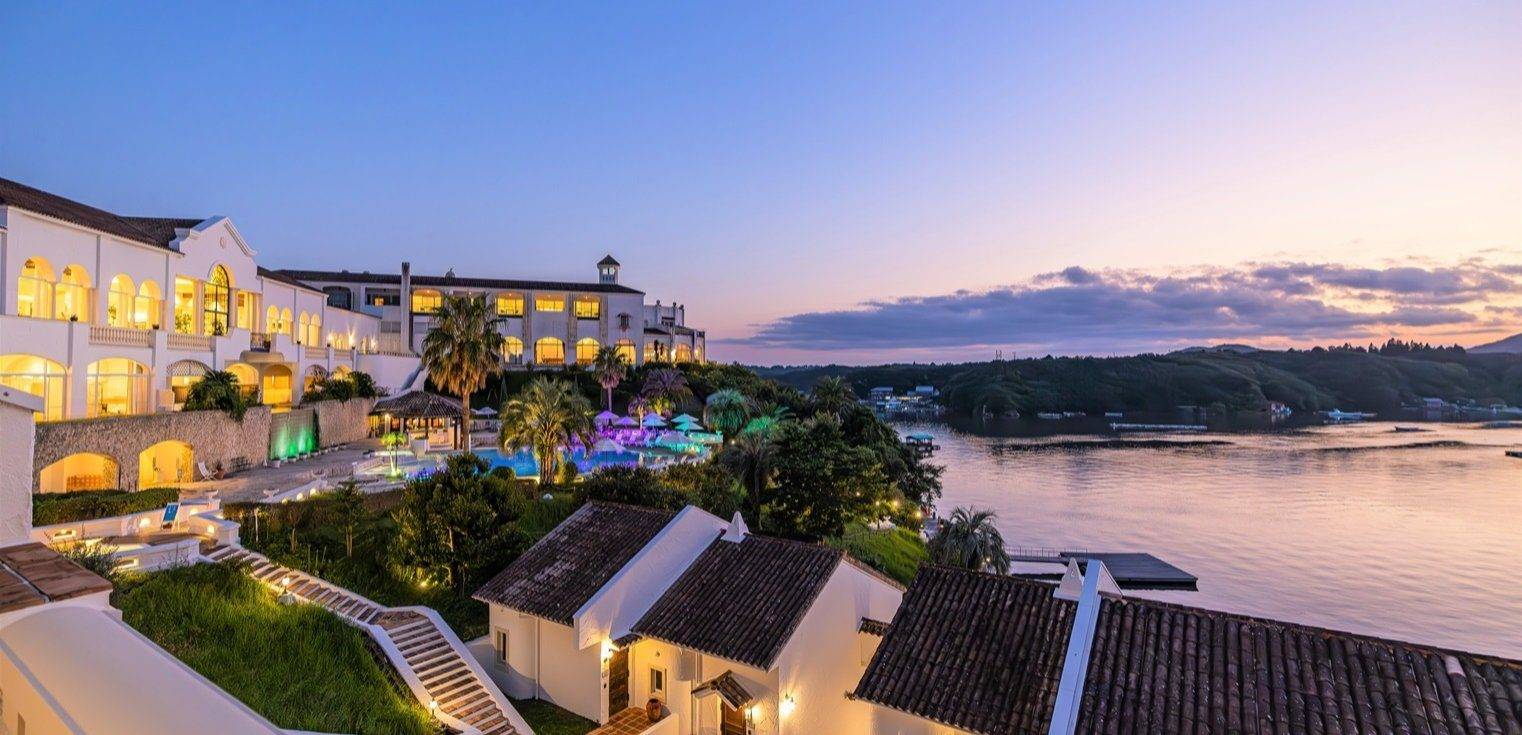 都度假村 志摩 Bayside Terrace 英虞灣畔的南歐風建築暮色
