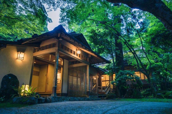 奈良春日奧山 月日亭