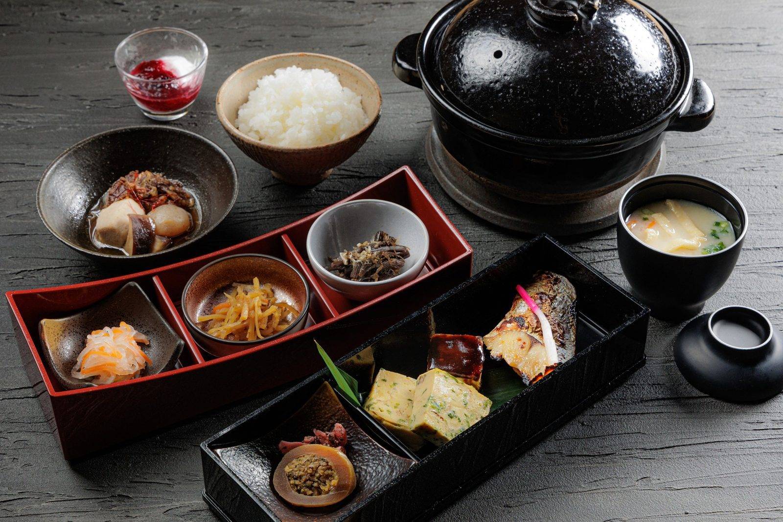 NIPPONIA HOTEL 伊賀上野 城下町和朝食