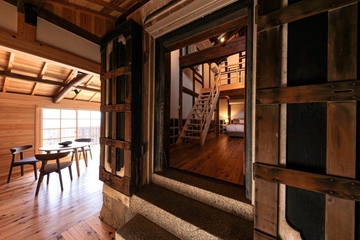 NIPPONIA HOTEL 伊勢河崎 商人町土藏改成的客房