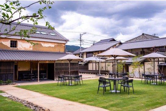 NIPPONIA HOTEL 大洲 城下町俱樂部休息室與庭園