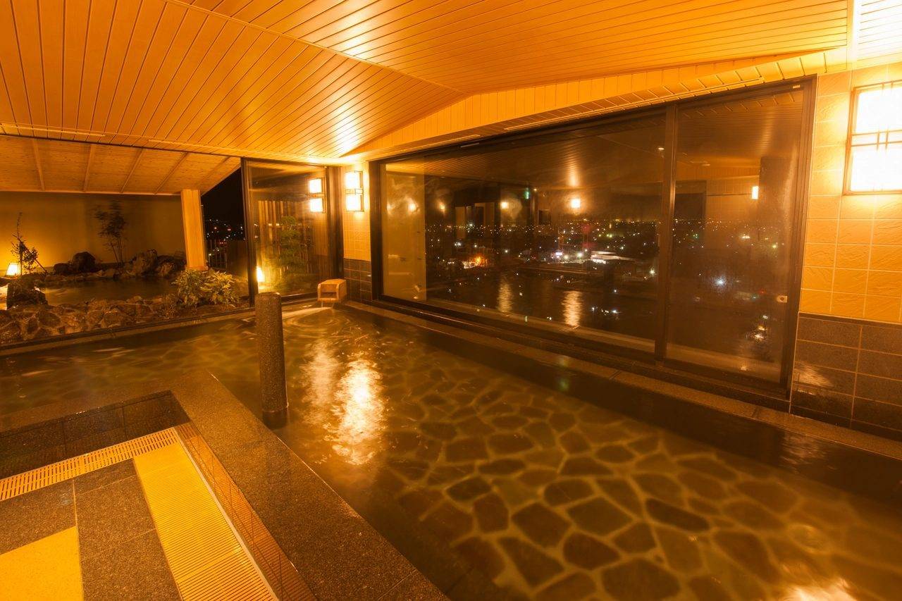 御宿 野乃 境港浴場望出去的街景與大山