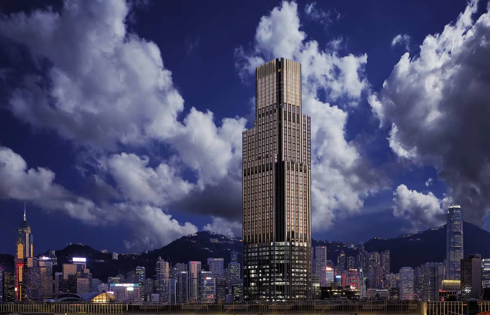 香港瑰麗酒店大樓與維港兩岸的天際線