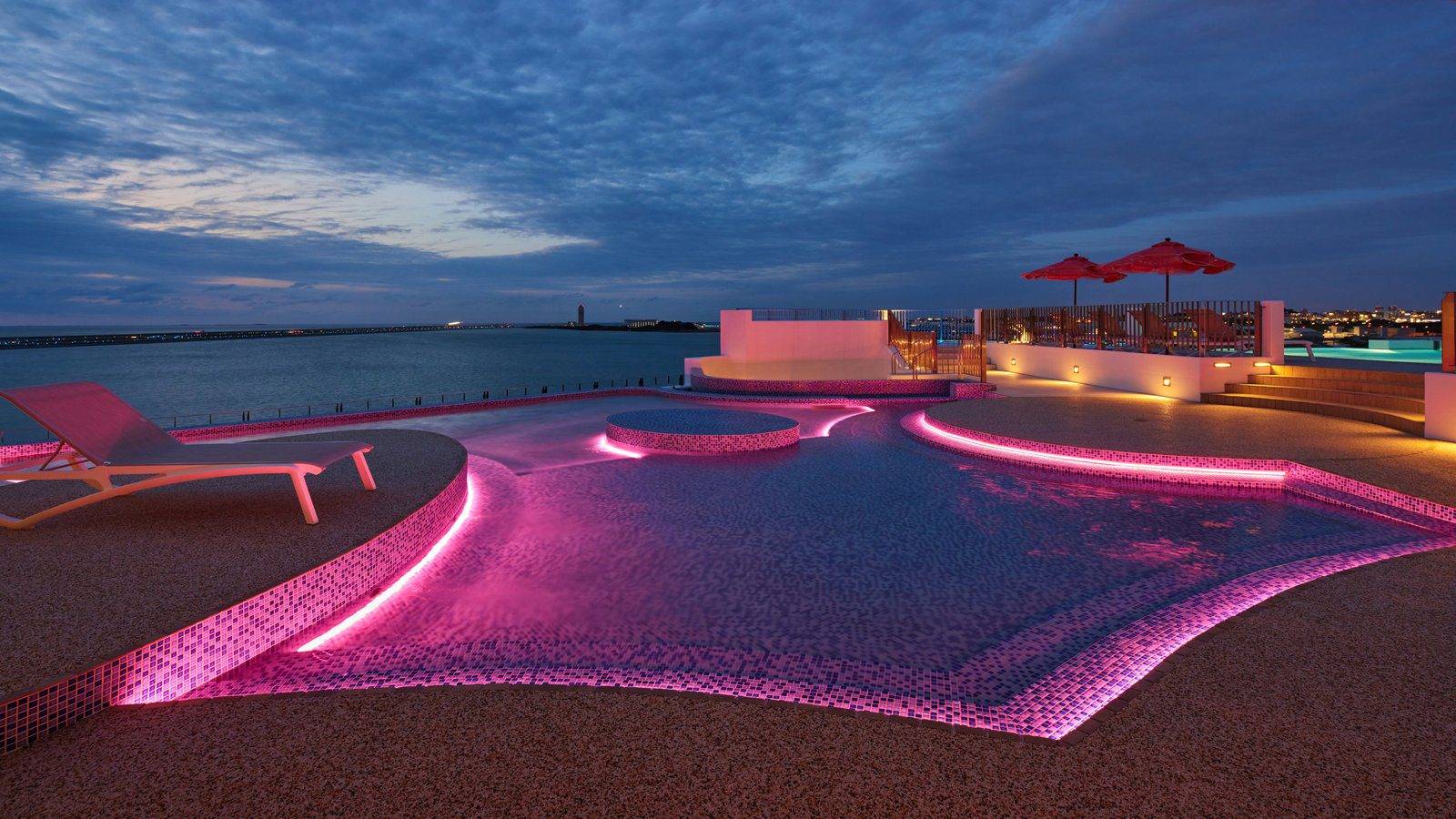 STORYLINE 瀨長島夜間點燈的屋外溫泉 SPA