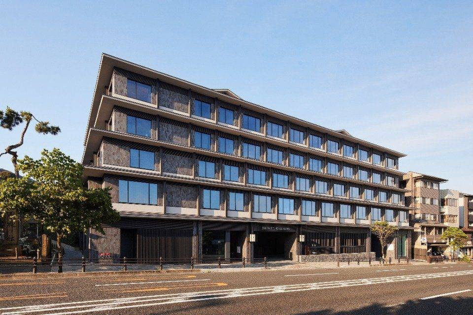 THE HOTEL HIGASHIYAMA 京都東急面向三條通的外觀