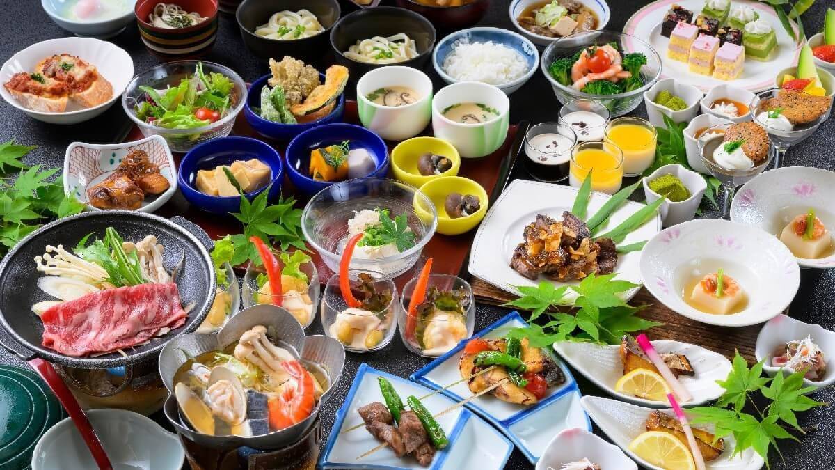 月岡溫泉 清風苑飯店晚餐的和牛、刺身與小鉢料理